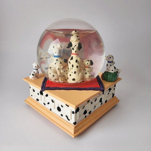 Disney 101 DALMATIANS Musical Snow Globe Cruella De Ville Tune RARE - Picture 6 of 11